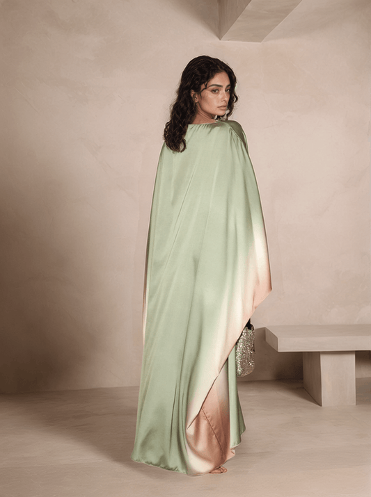 Is the Farasha Luxe Abaya Redefining Modesty, or Breaking Traditions?