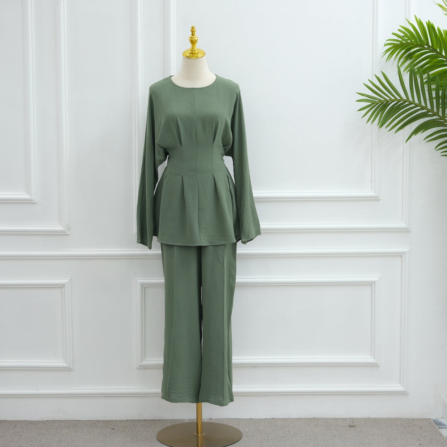 MH92 Modest Two-Piece Set – Ice-Silk Crepe Peplum Tunic & Wide-Leg Pants | Office • Travel • Eid Outfit