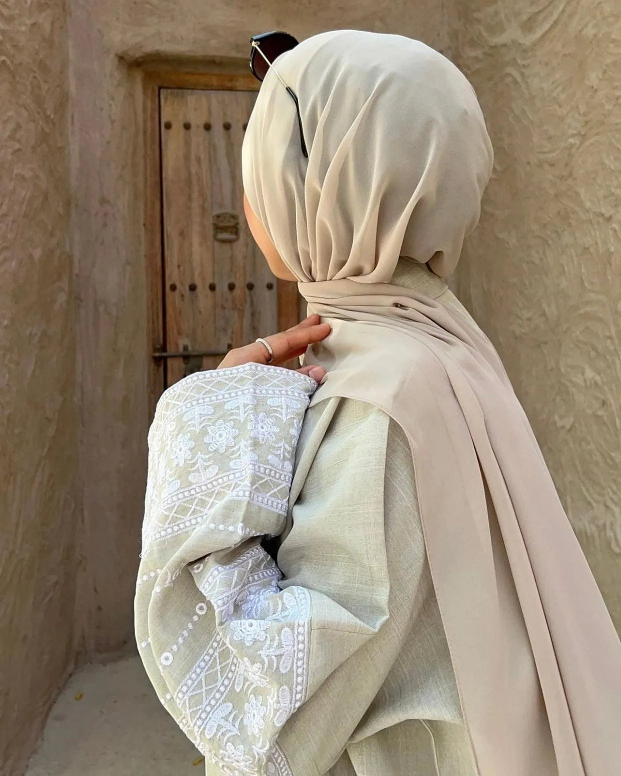 MH88 Linen Embroidered Abaya with Belt & Pockets – Modest Open Style for Eid & Daily Wear
