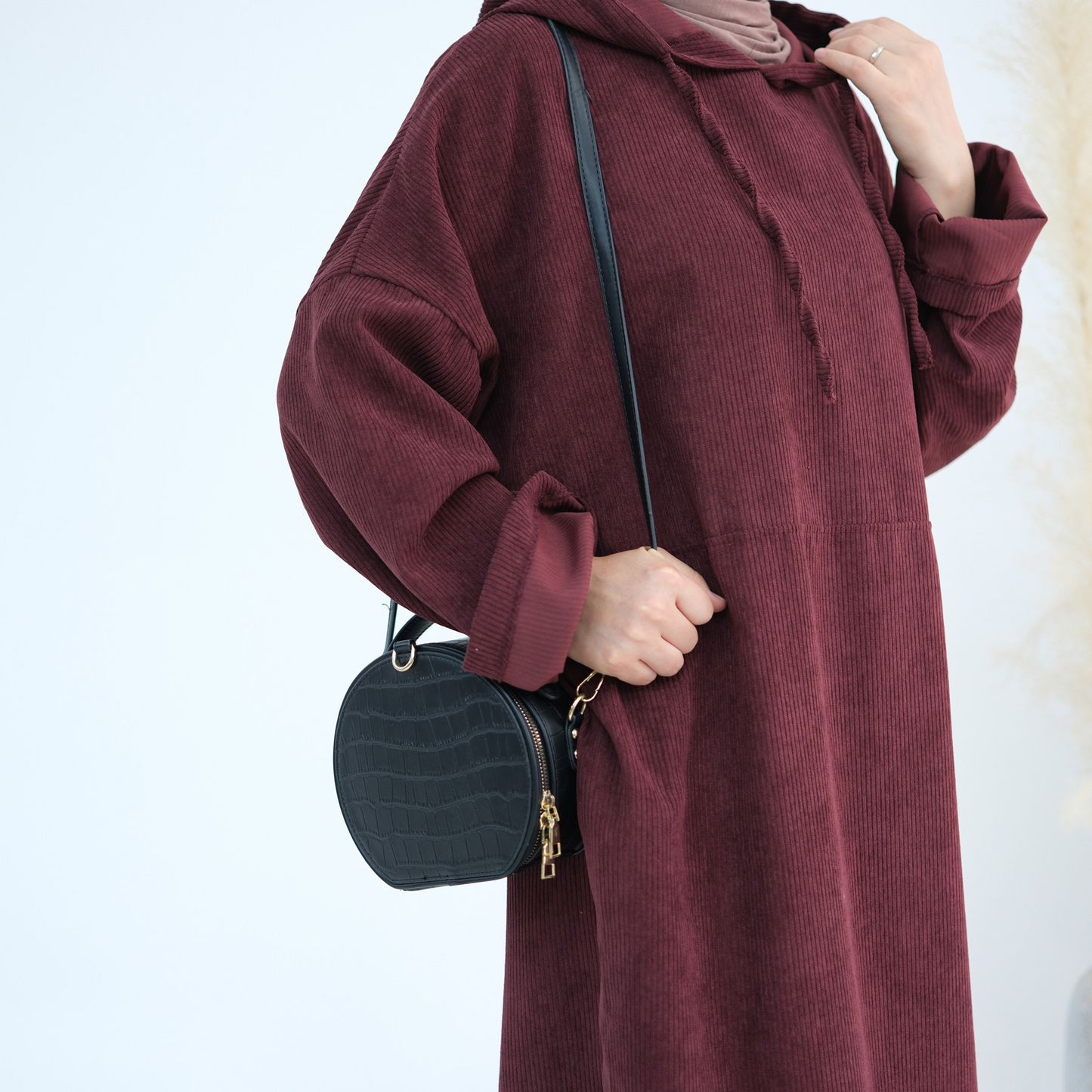 MH95 Corduroy Hooded Abaya with Pockets – Winter Casual Maxi Dress