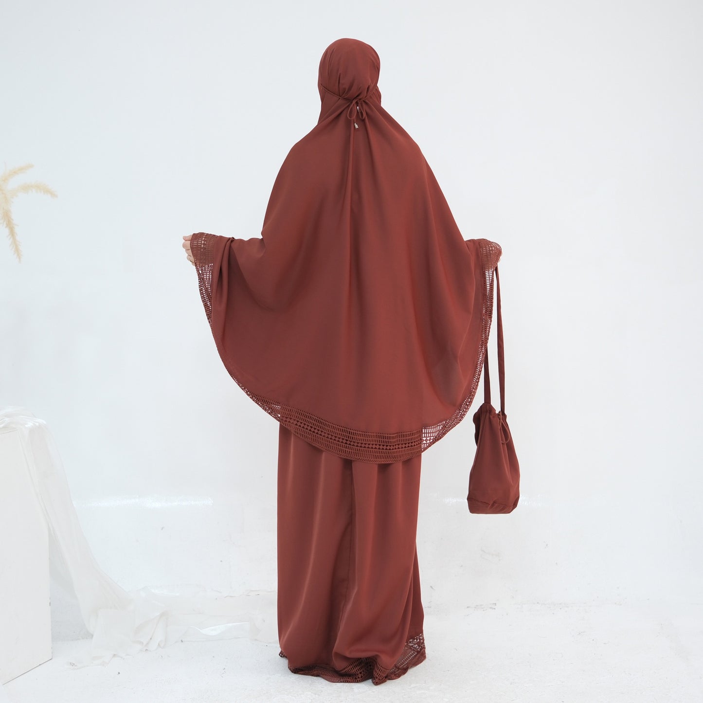 MH91 Khimar Prayer Set – 4-Piece Modest Outfit with Lace Trim & Drawstring Bag