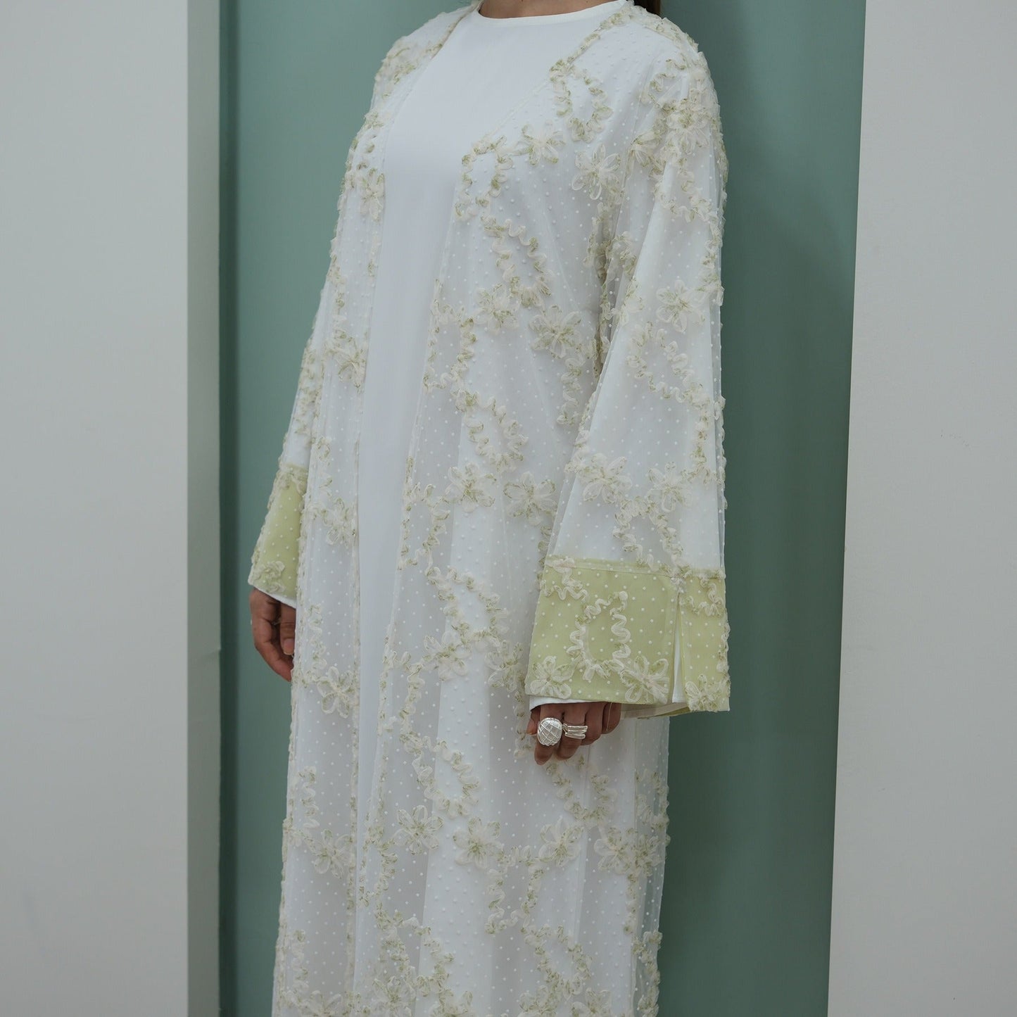MH135 3D Floral Mesh Cardigan Abaya Set with Hijab – Elegant Modest Open Front Dress for Muslim Women