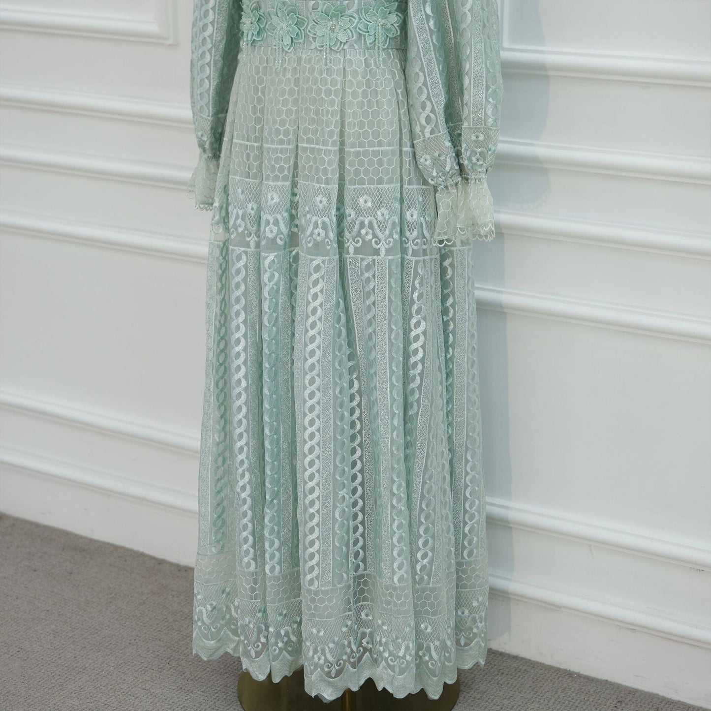 MH134 Elegant Embroidered Double Layer Abaya Dress – Luxury Modest Maxi Gown for Muslim Women