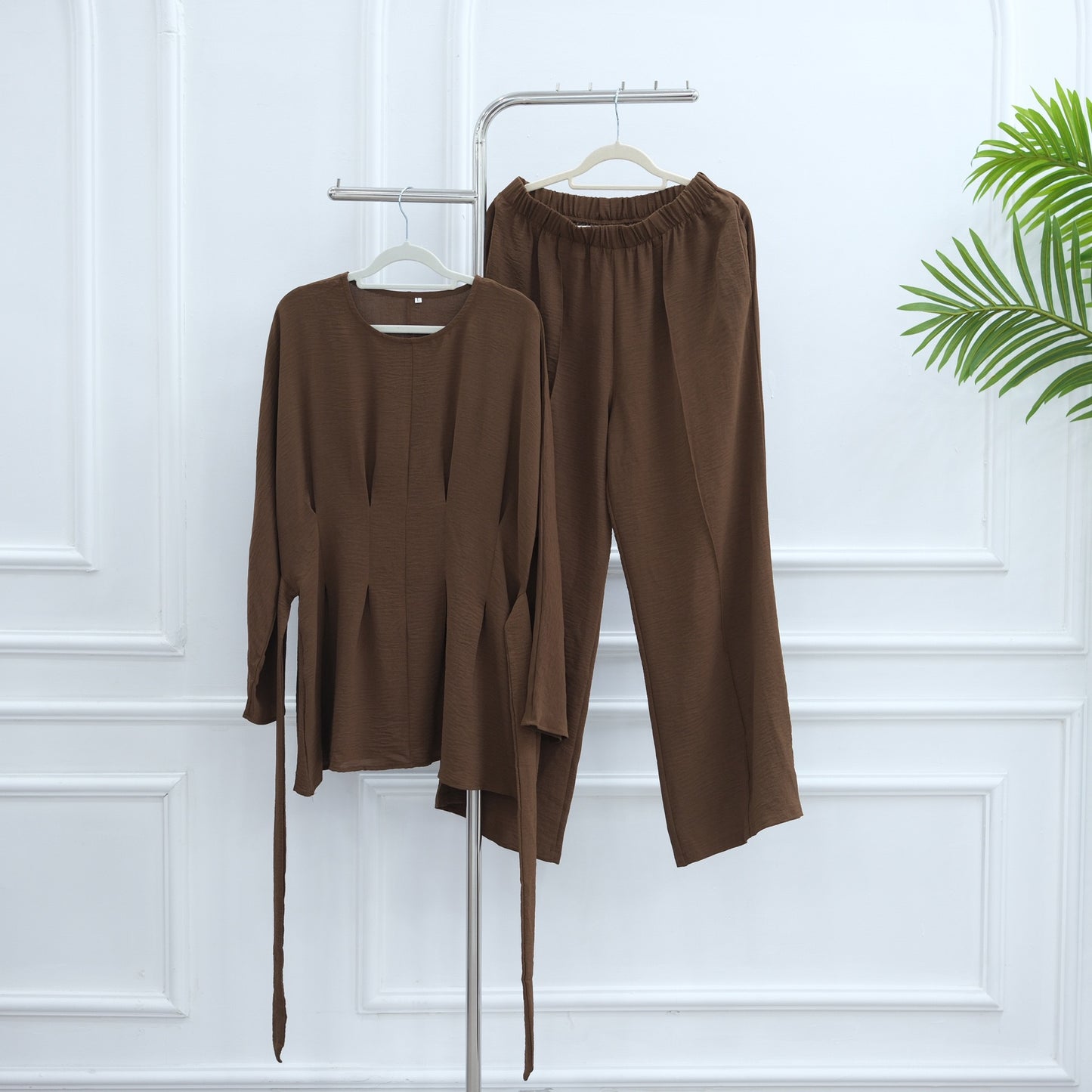 MH92 Modest Two-Piece Set – Ice-Silk Crepe Peplum Tunic & Wide-Leg Pants | Office • Travel • Eid Outfit