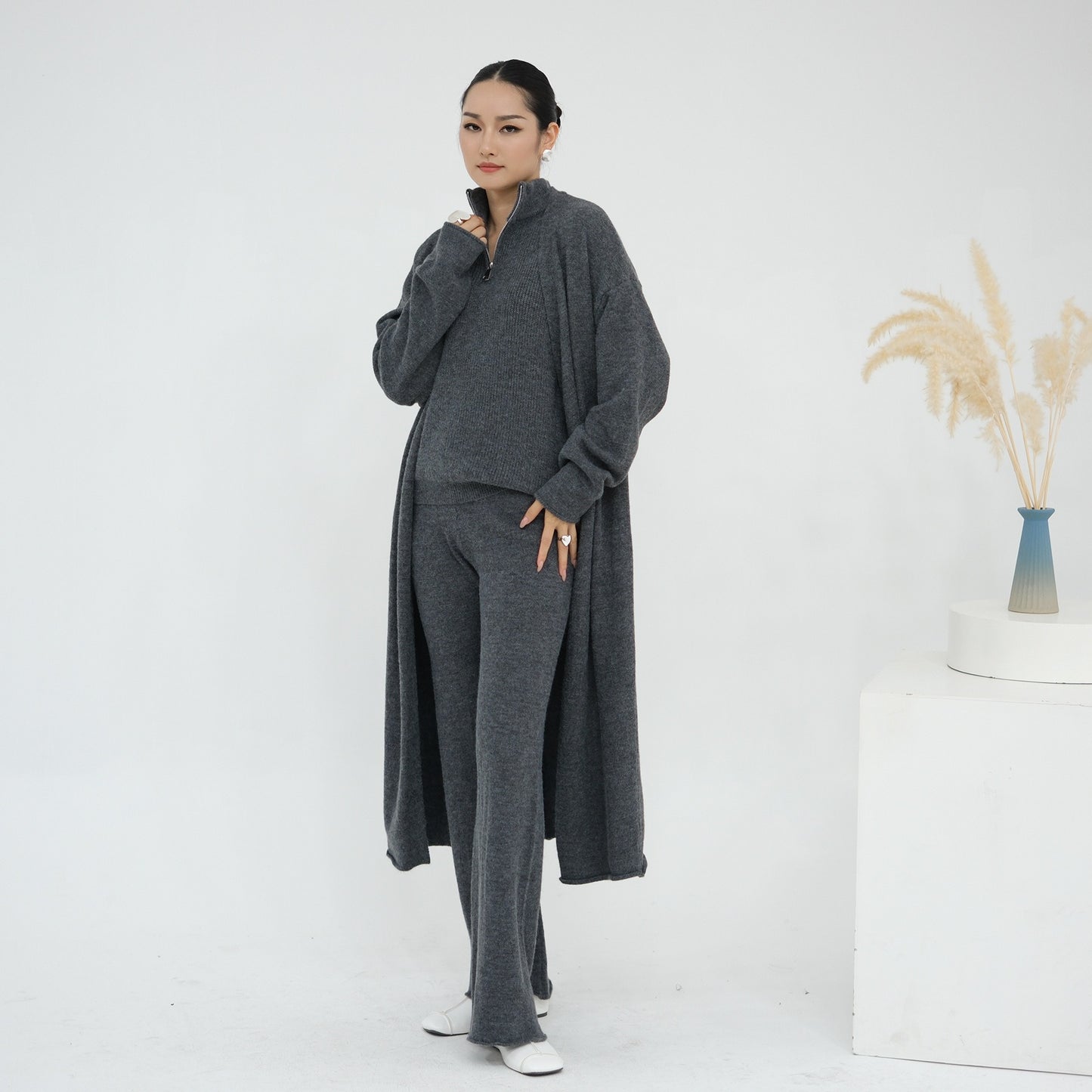 MH73 Muslim Women Winter Knit Abaya Set – 3-Piece Cardigan, Vest & Pants