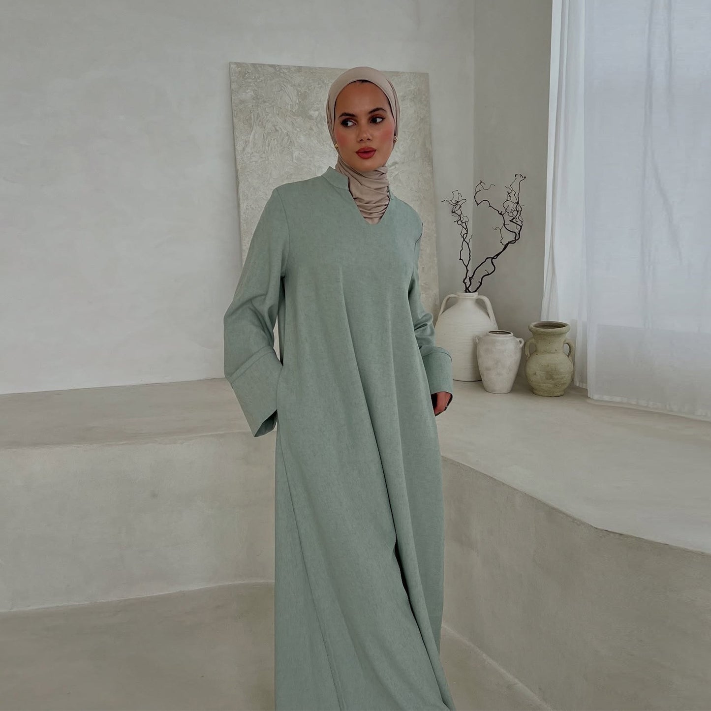 MH93 Plain Abaya Maxi Dress with Pockets – Opaque Wide Cuffs & V-Notch