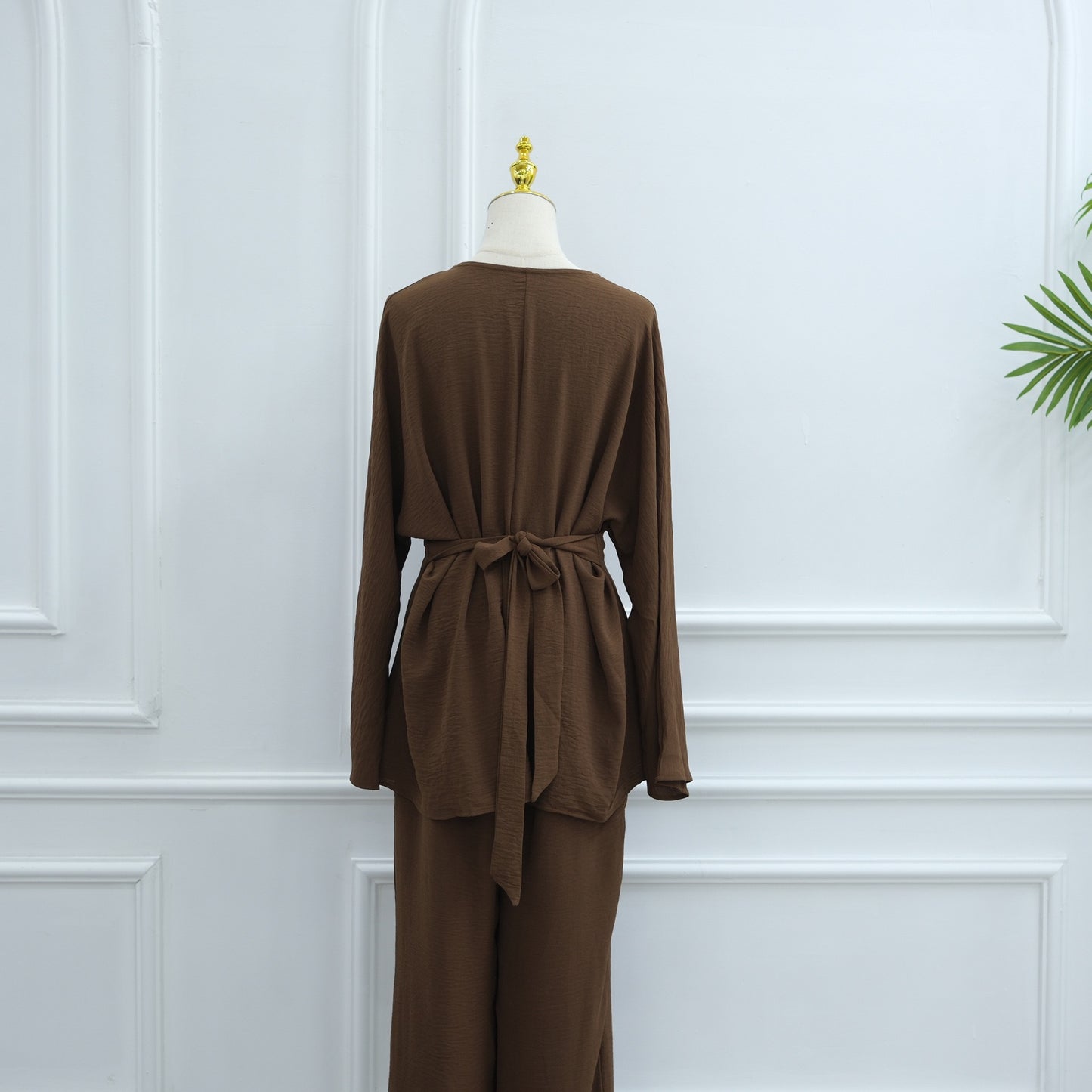 MH92 Modest Two-Piece Set – Ice-Silk Crepe Peplum Tunic & Wide-Leg Pants | Office • Travel • Eid Outfit