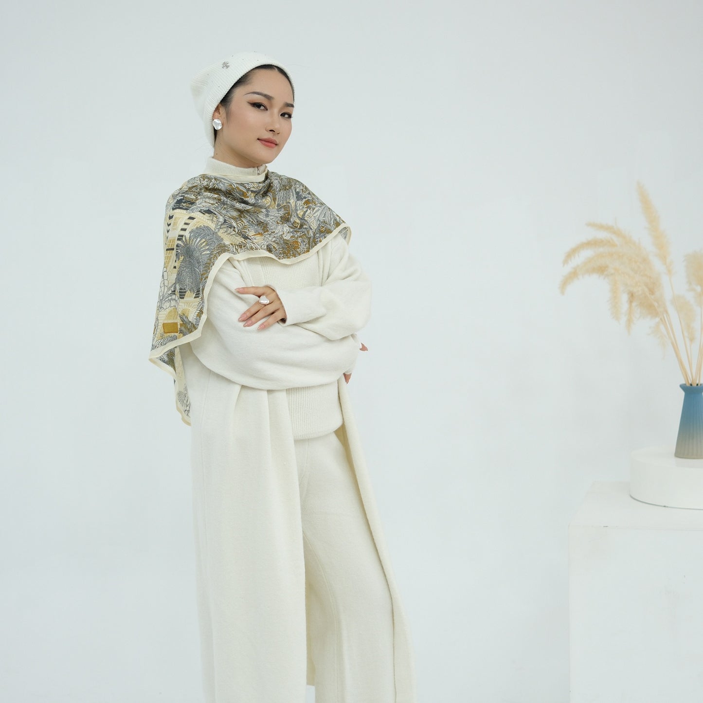 MH73 Muslim Women Winter Knit Abaya Set – 3-Piece Cardigan, Vest & Pants