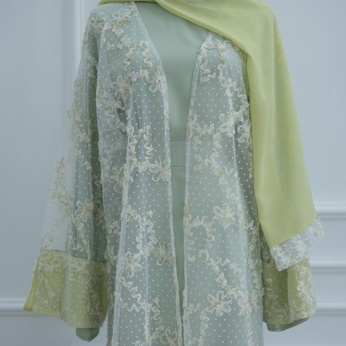 MH135 3D Floral Mesh Cardigan Abaya Set with Hijab – Elegant Modest Open Front Dress for Muslim Women