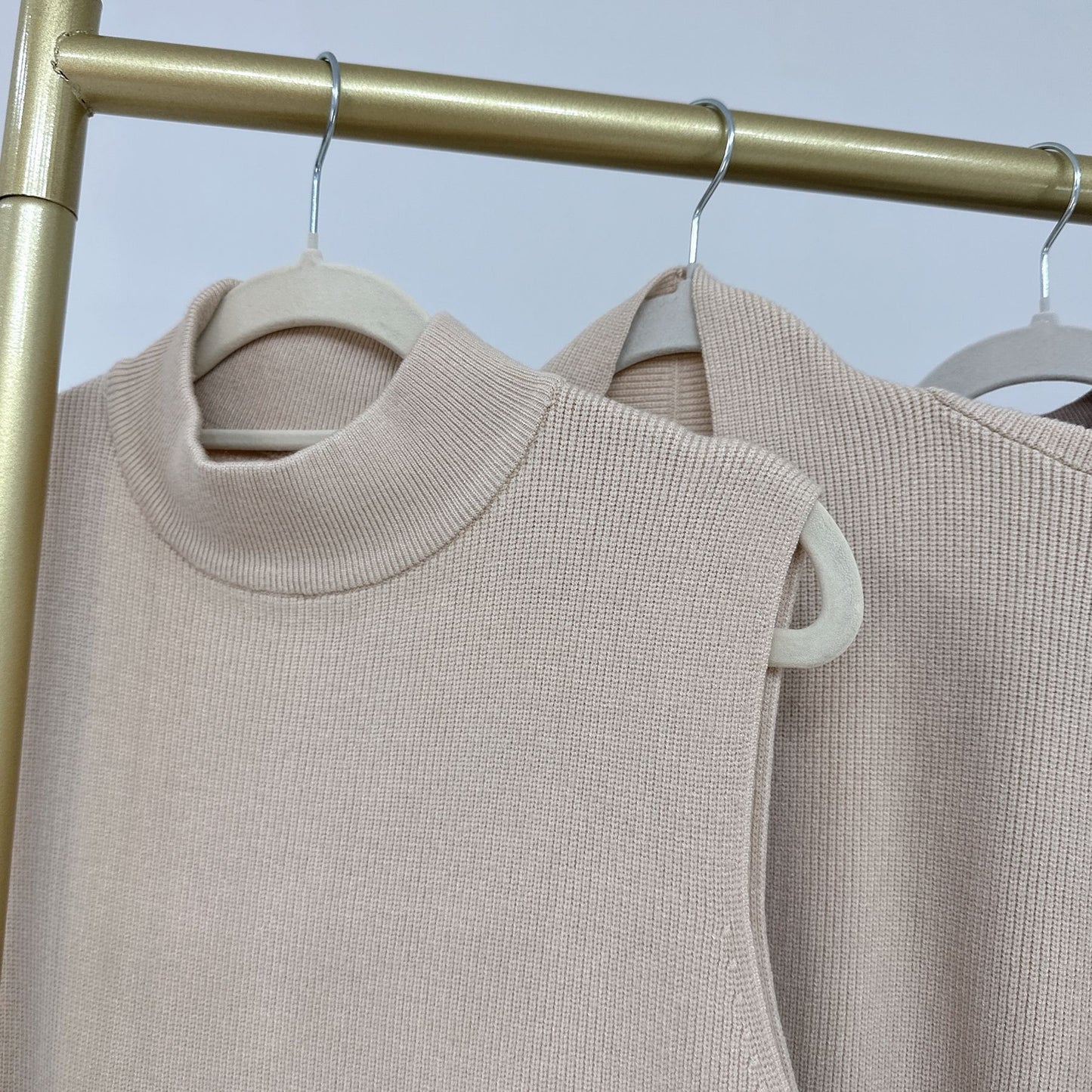 MH82 Winter Knit Abaya Set – 2-Piece Modest Co-ord (Open Cardigan + Inner Dress) with Pockets