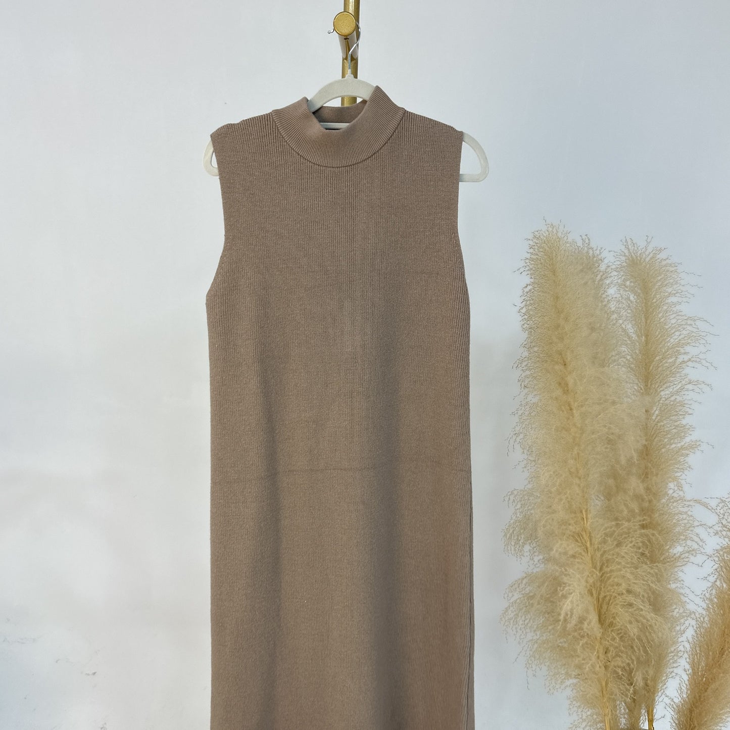 MH82 Winter Knit Abaya Set – 2-Piece Modest Co-ord (Open Cardigan + Inner Dress) with Pockets