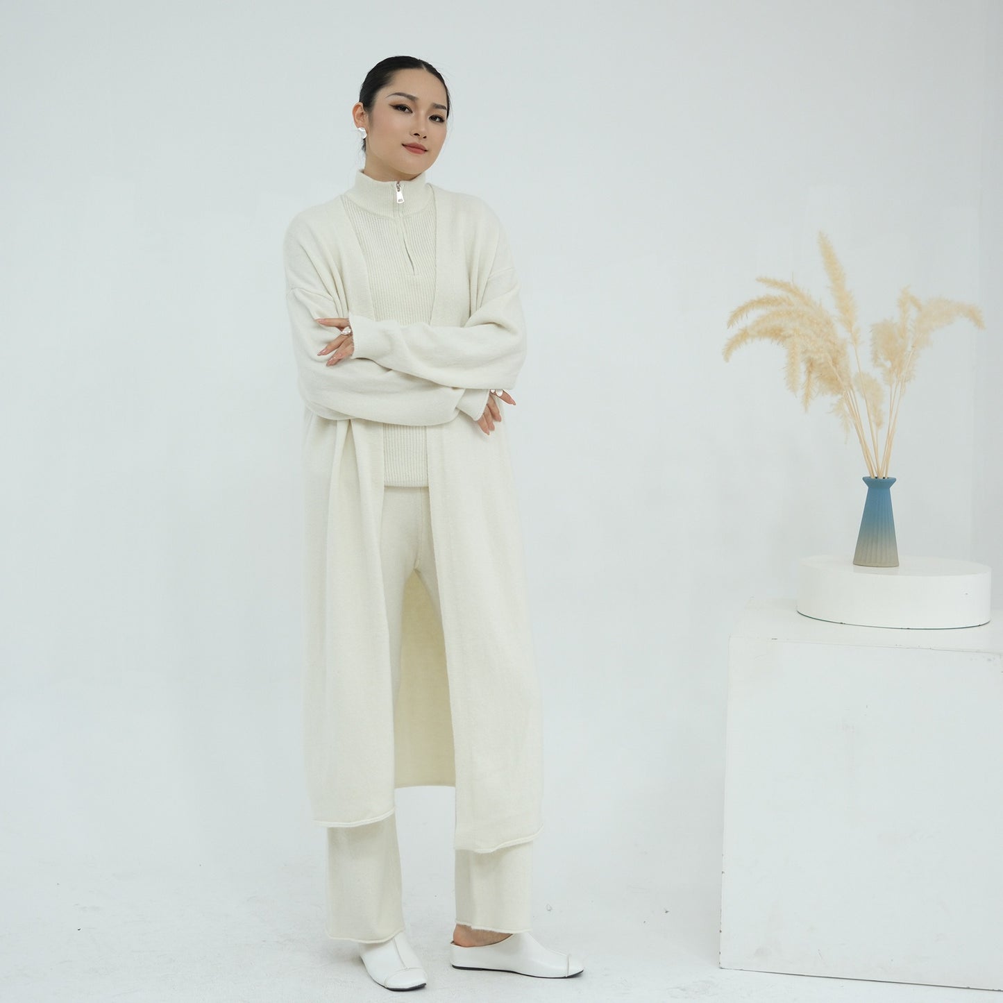 MH73 Muslim Women Winter Knit Abaya Set – 3-Piece Cardigan, Vest & Pants