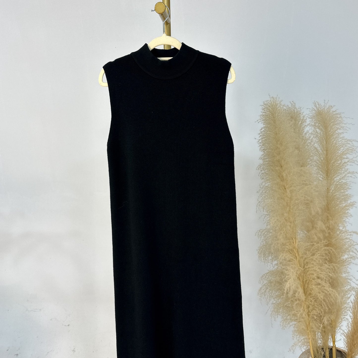 MH82 Winter Knit Abaya Set – 2-Piece Modest Co-ord (Open Cardigan + Inner Dress) with Pockets