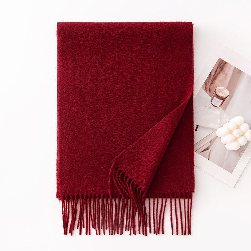 Pure Wool Scarf Women - 100% Cashmere Feel Winter Shawl Tass | detail close-up | Maha The Label hijab