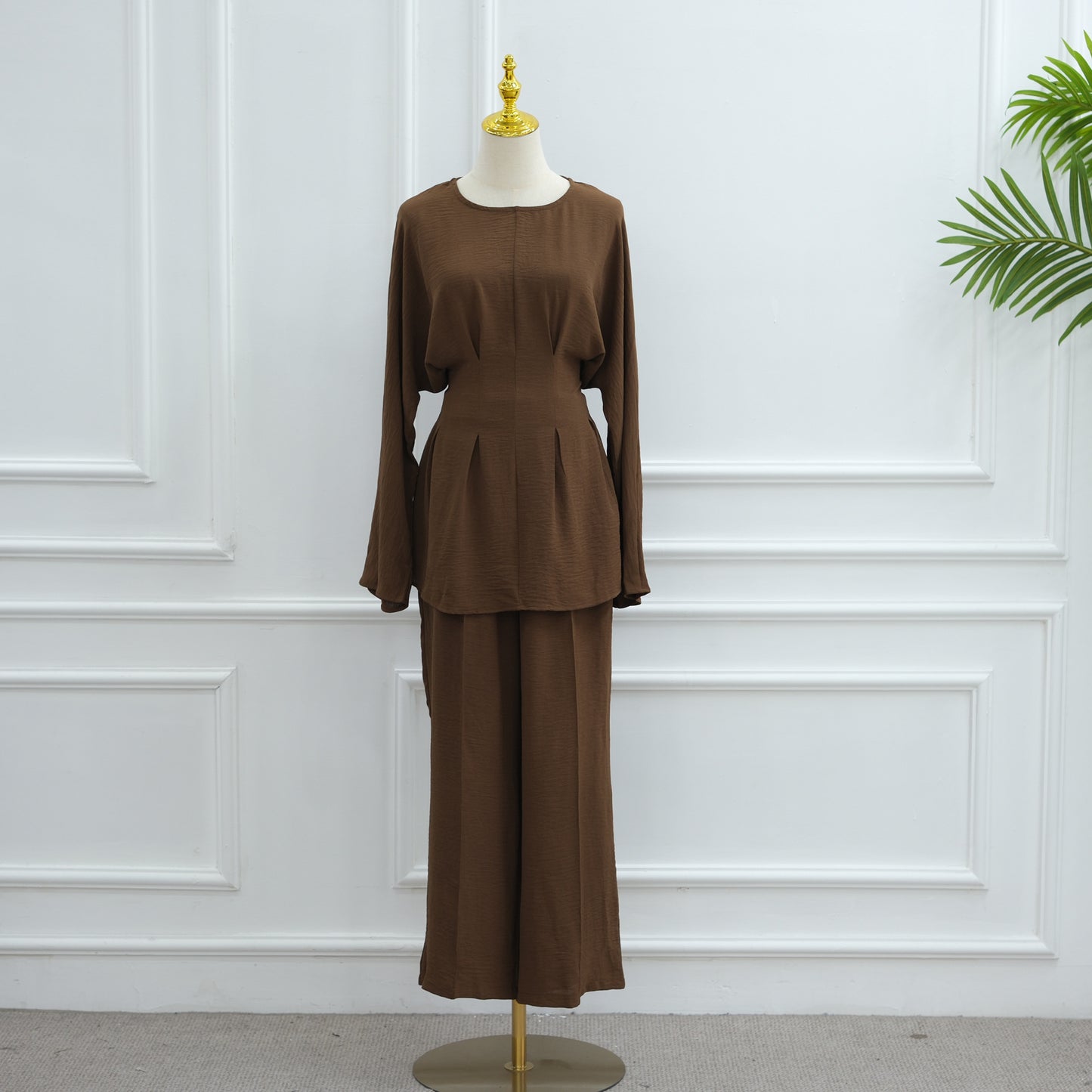 MH92 Modest Two-Piece Set – Ice-Silk Crepe Peplum Tunic & Wide-Leg Pants | Office • Travel • Eid Outfit