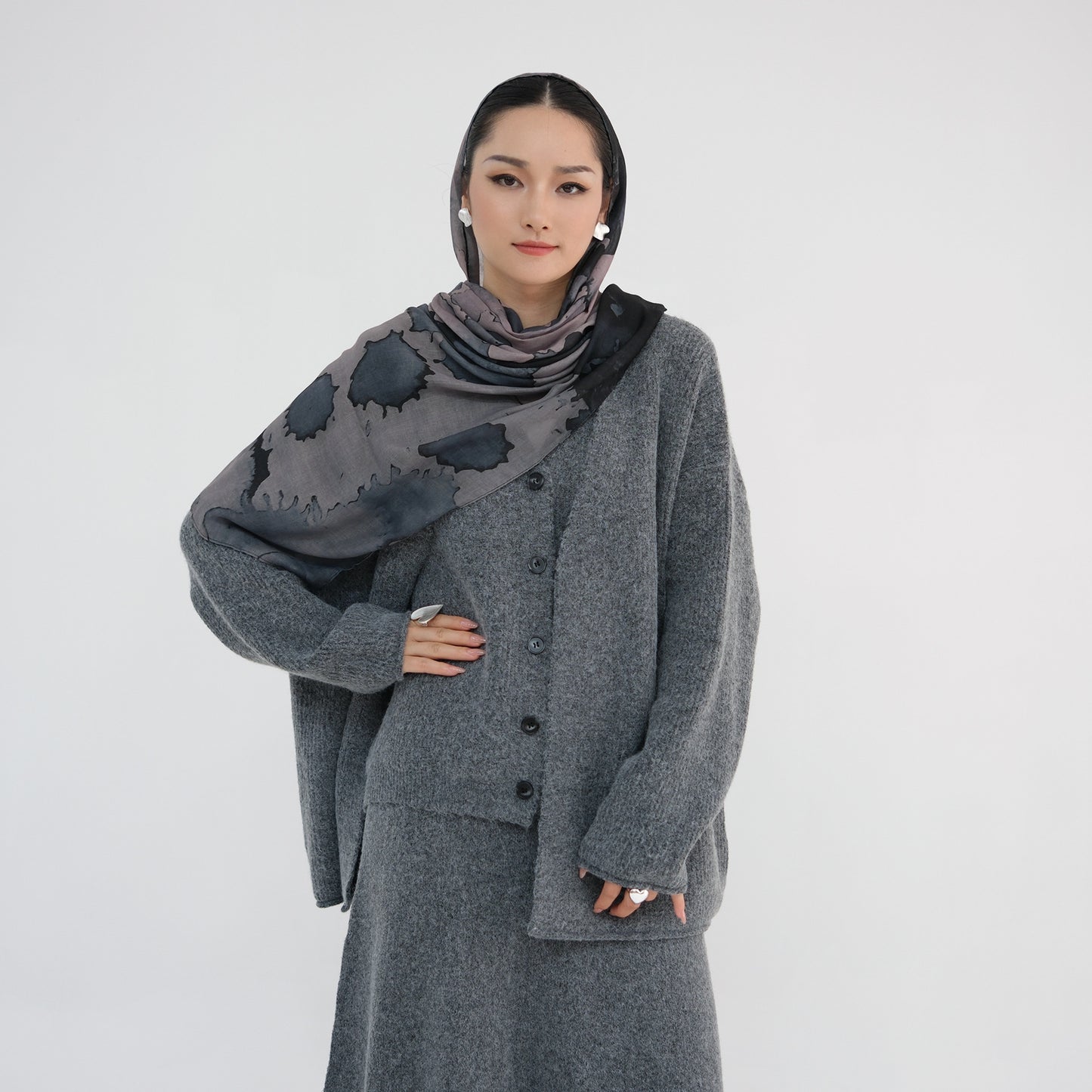 MH72 Winter Knit 3-Piece Abaya Set for Muslim Women – Modest Hijabi Co-ord (Cardigan + Vest + Skirt)