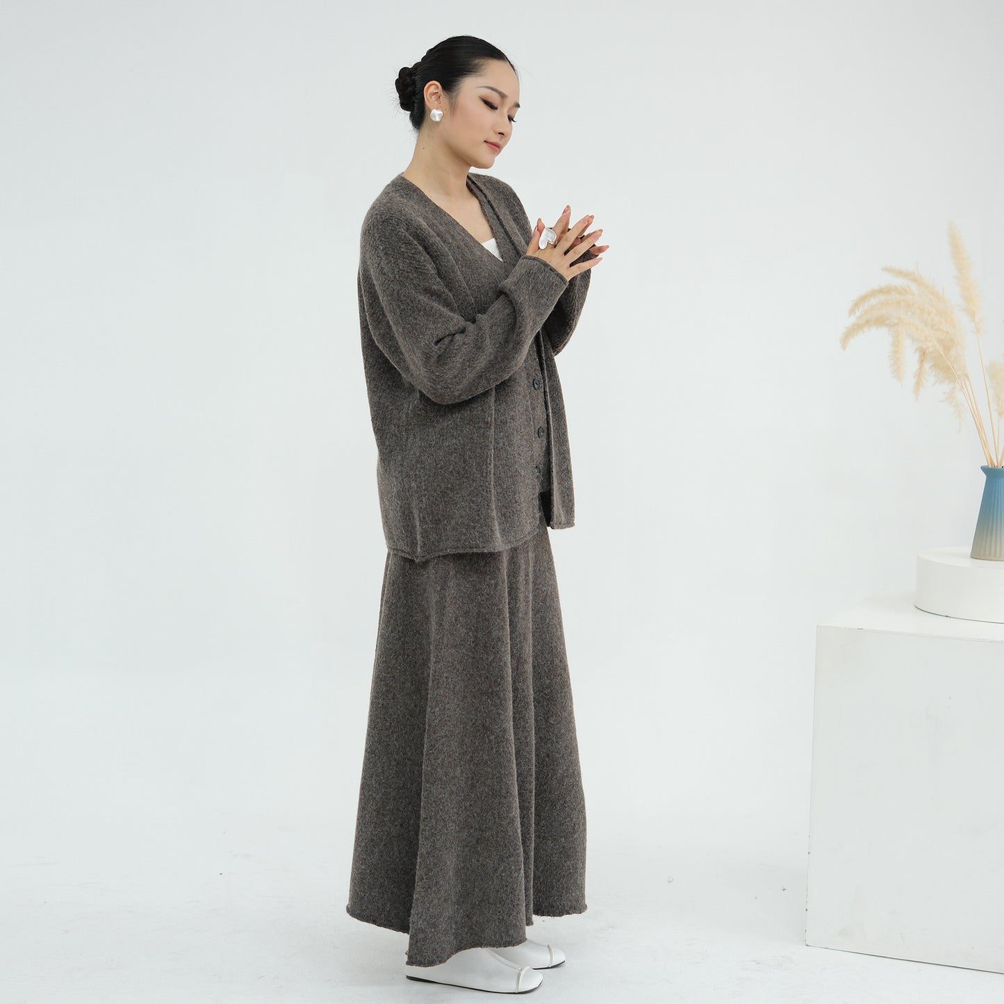 MH72 Winter Knit 3-Piece Abaya Set for Muslim Women – Modest Hijabi Co-ord (Cardigan + Vest + Skirt)