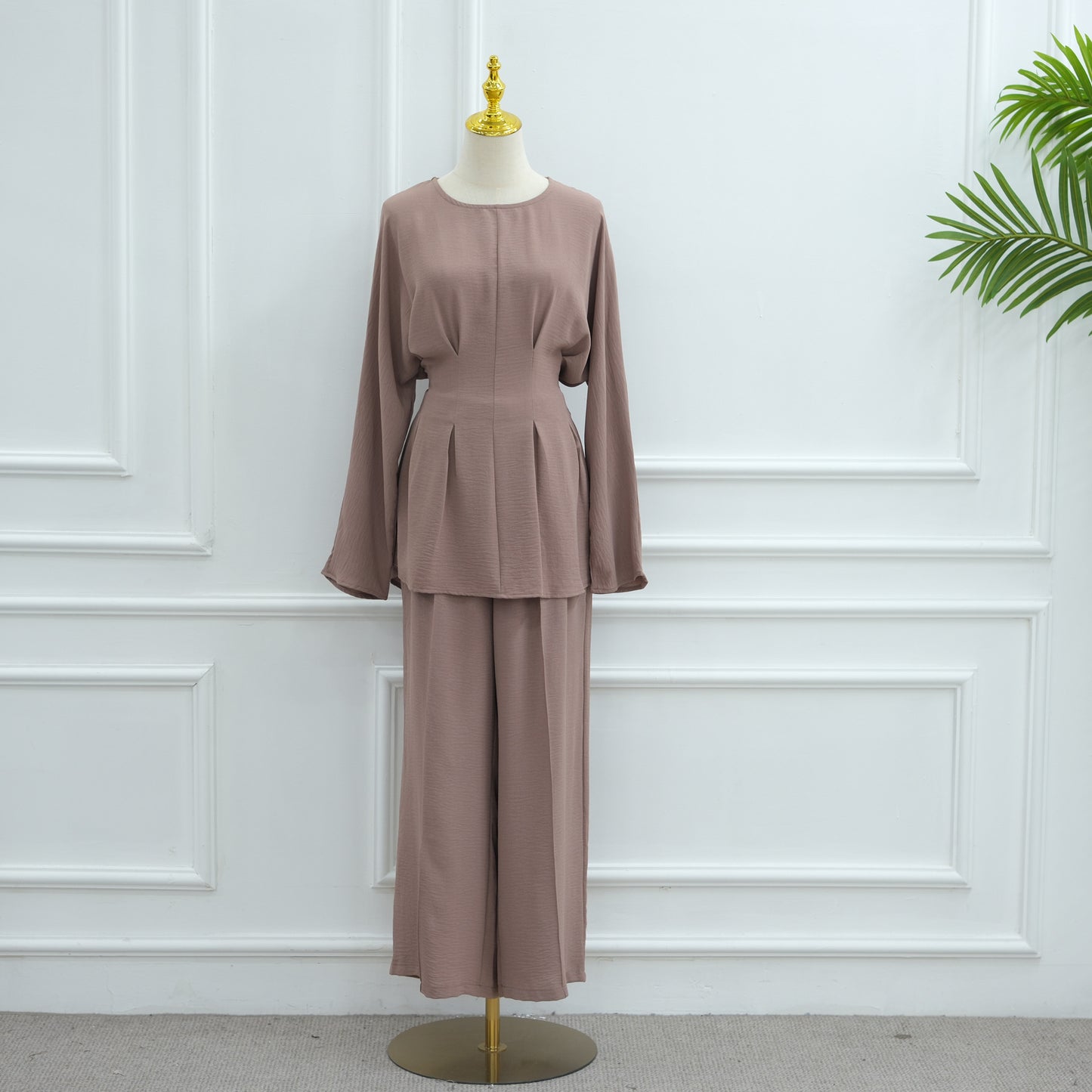 MH92 Modest Two-Piece Set – Ice-Silk Crepe Peplum Tunic & Wide-Leg Pants | Office • Travel • Eid Outfit
