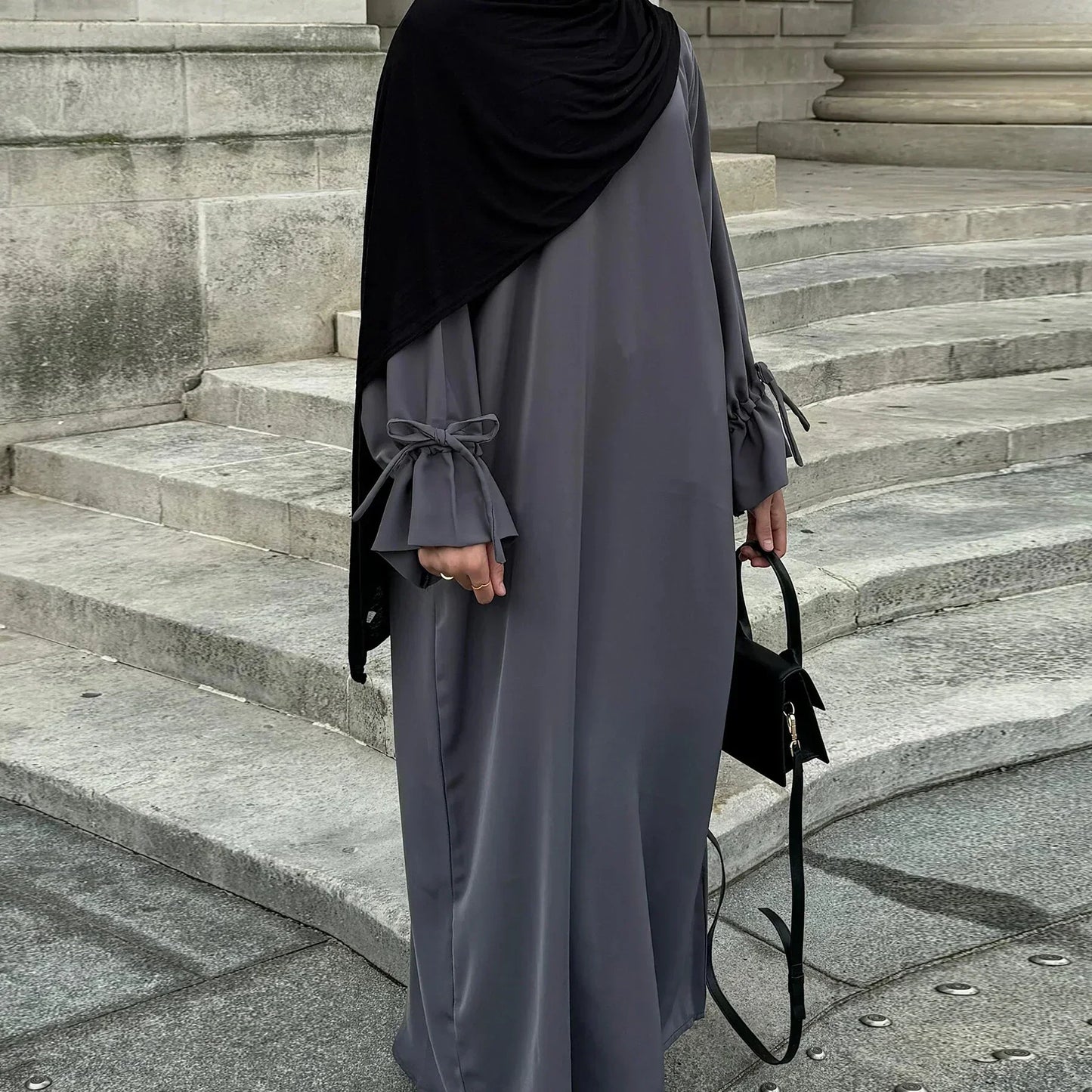 MH21 Muslim Women Nursing-Friendly Abaya – Hidden Zip, Pockets, Modest Maxi