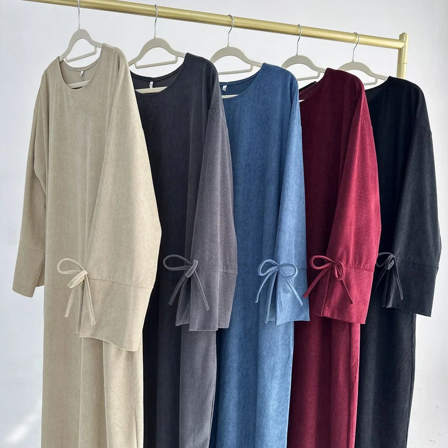 MH71 Muslim Women Corduroy Winter Abaya – Warm Modest Maxi with Pockets